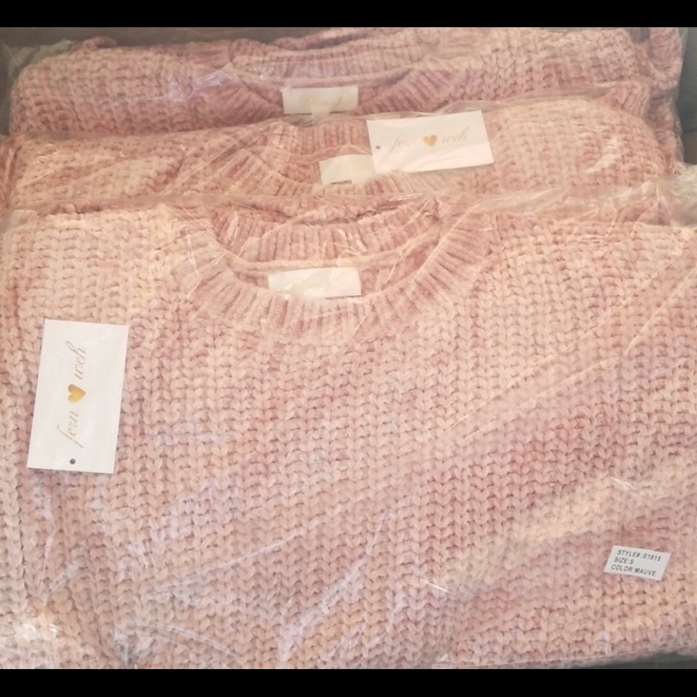 Chenille Pullover Sweater- NWT - Picture 3 of 4